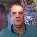 Лев, 45 лет