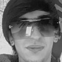 Lee, 23 года
