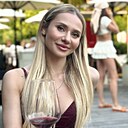 София, 28 лет